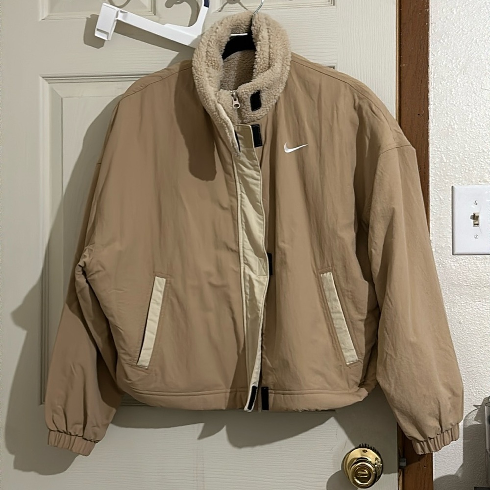 Nike winter jacket women’s small